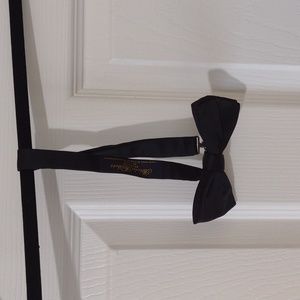 Black bowtie 100% silk Brooks Brothers